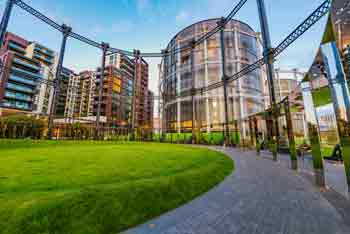 commercial builders in London